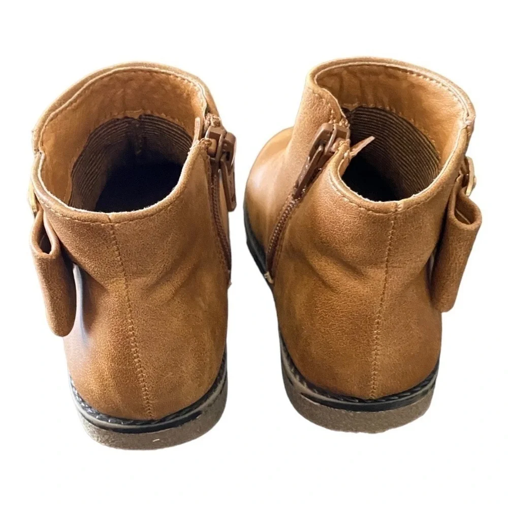 CHILDRENS PLACE-GIRLS BOOTS-SIZE 8